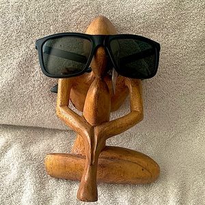 NWT- UNISEX SLEEK LOOK/ FOSTER GRANT & Co UNISEX Sunglasses - BLACK Matte